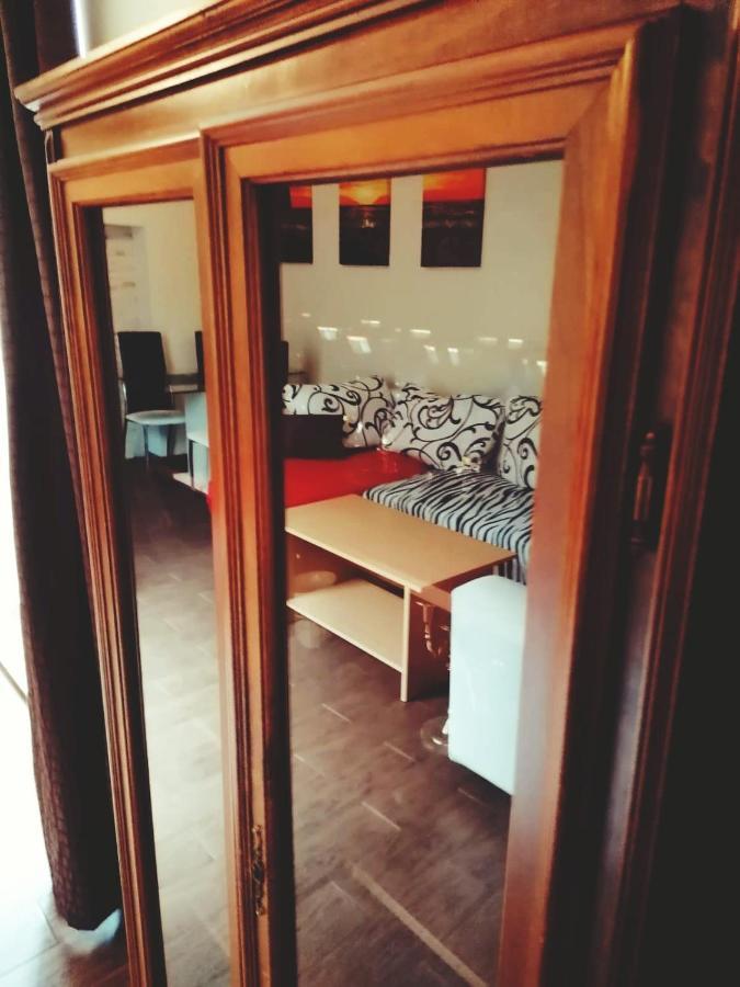 Apartmany Pri Auparku ピエシュチャニ エクステリア 写真