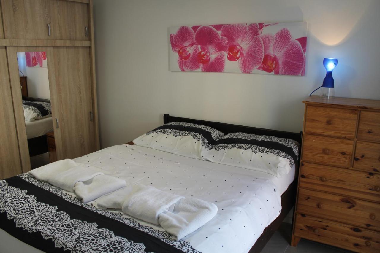 Apartmany Pri Auparku ピエシュチャニ エクステリア 写真