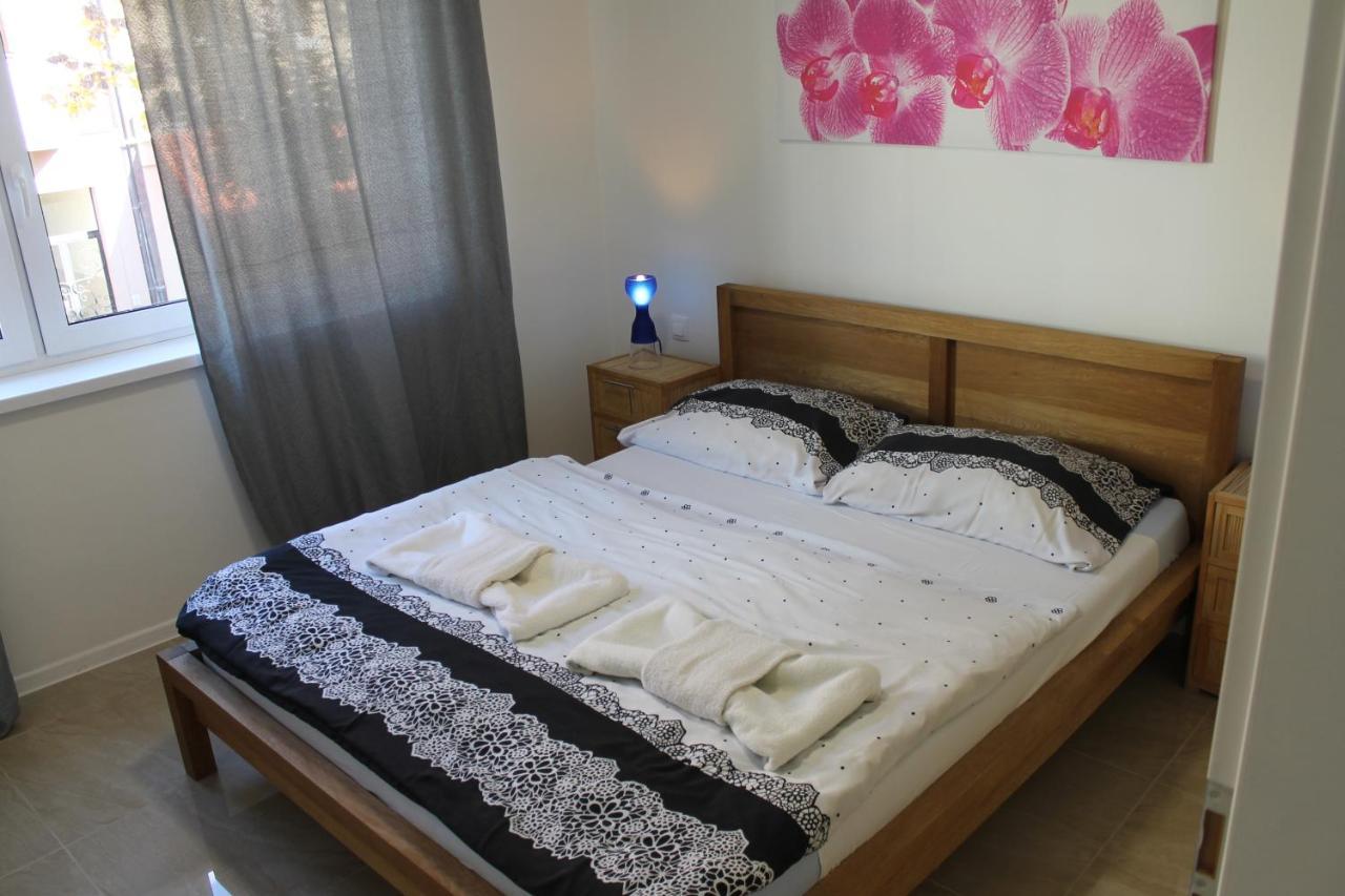 Apartmany Pri Auparku ピエシュチャニ エクステリア 写真