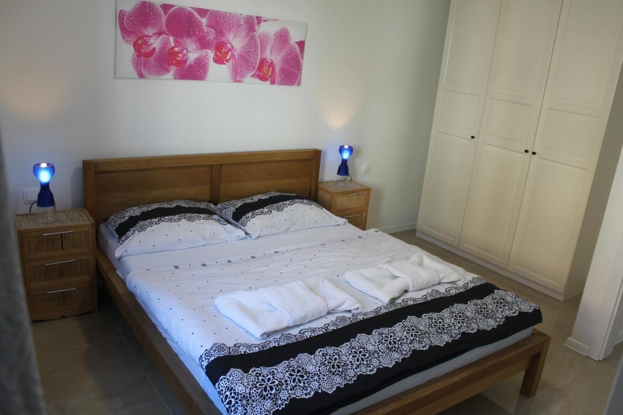 Apartmany Pri Auparku ピエシュチャニ エクステリア 写真