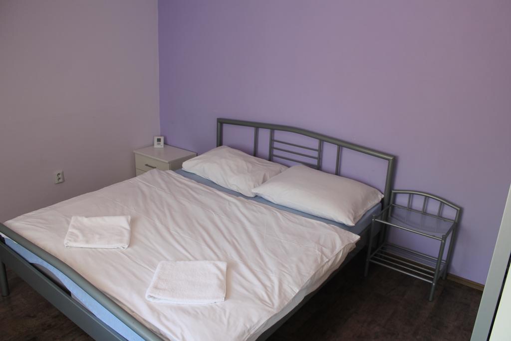 Apartmany Pri Auparku ピエシュチャニ エクステリア 写真